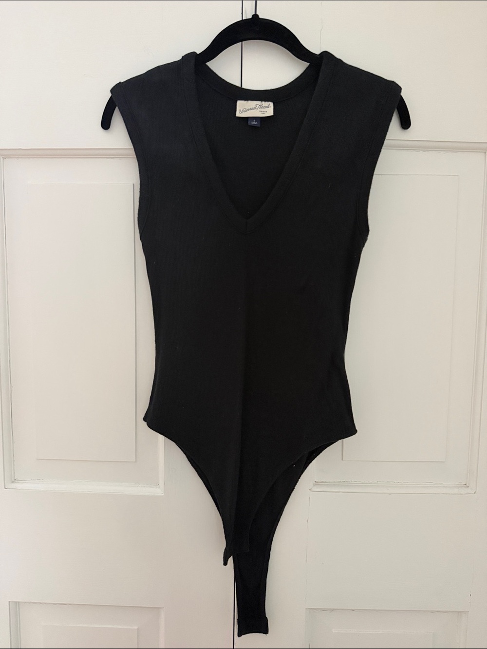 Universal Thread Black Sleeveless V-Neck Bodysuit